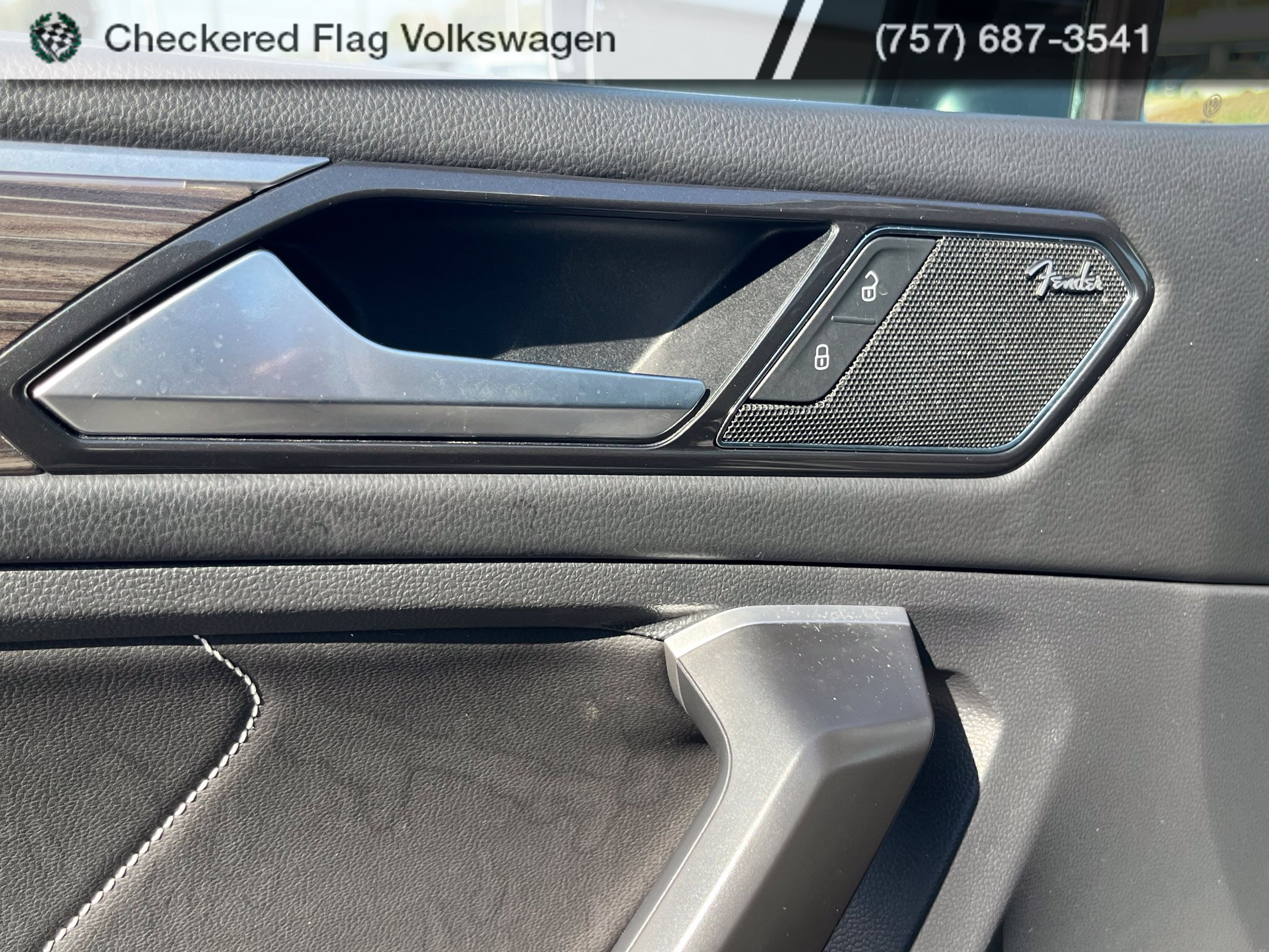Used 2024 Volkswagen Tiguan SEL R-Line AWD/4WD image 15