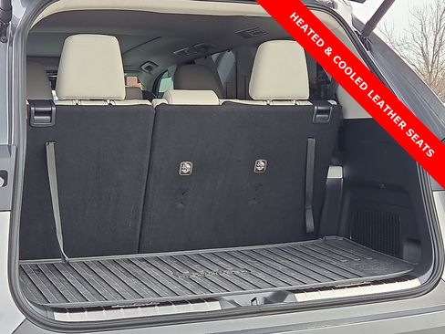 Used 2025 Toyota Grand Highlander AWD Hybrid image 9