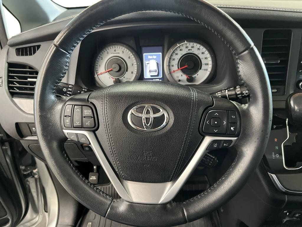 Used 2019 Toyota Sienna SE w/ SE Preferred Package AWD/4WD image 22