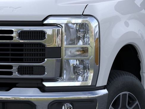 New 2025 Ford F250 XLT w/ 360-Degree Camera Package AWD/4WD image 18
