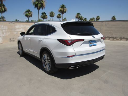 Used 2022 Acura MDX SH-AWD w/ Advance Package image 6