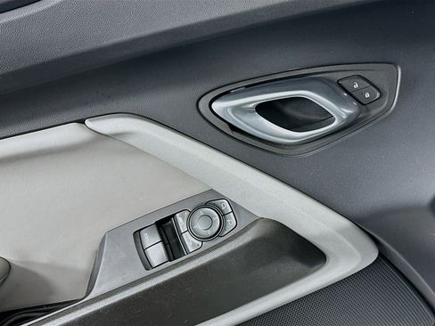 Used 2022 Chevrolet Camaro LT image 15