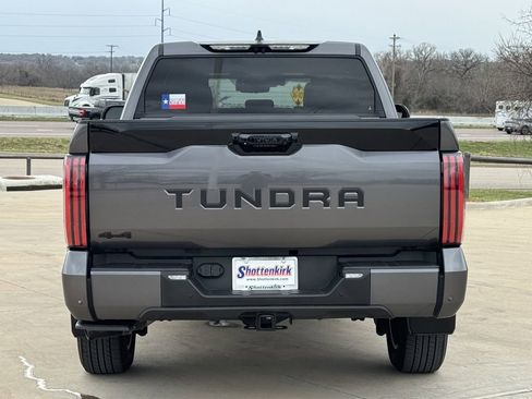 Used 2025 Toyota Tundra Platinum AWD/4WD image 5