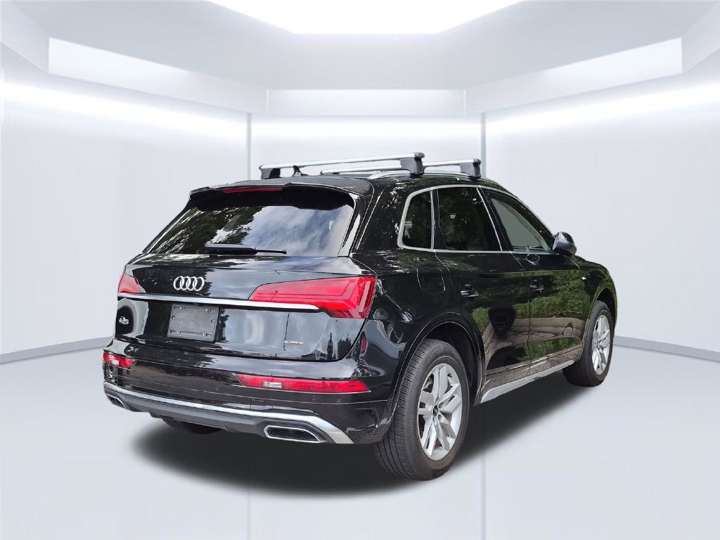 Used 2022 Audi Q5 2.0T Premium w/ Convenience Package AWD/4WD image 3