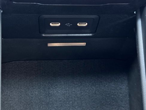 Used 2024 Mercedes-Benz C 36 AMG S image 41