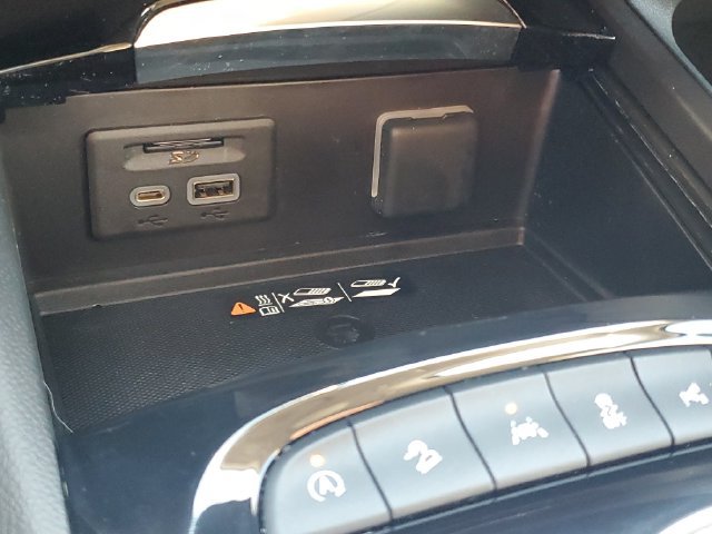 Certified 2023 Buick Envision Avenir AWD/4WD image 31