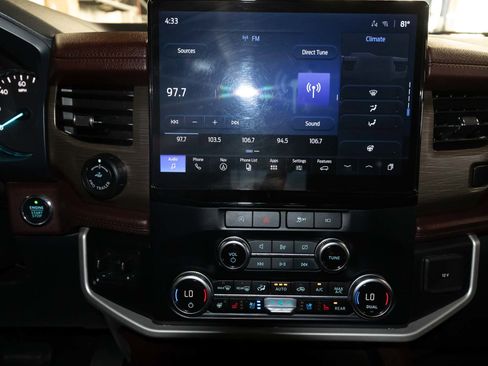 Used 2023 Ford Expedition Max Limited AWD/4WD image 25