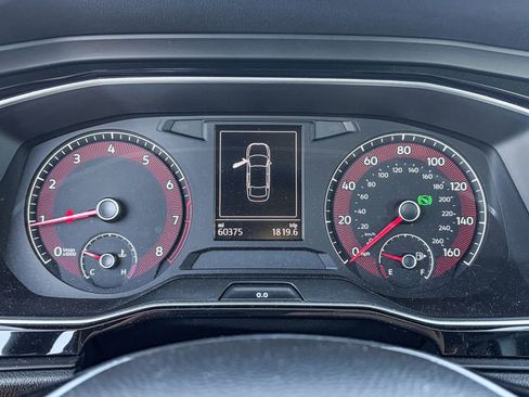 Used 2019 Volkswagen Jetta R-Line w/ R-Line Cold Weather Package image 10