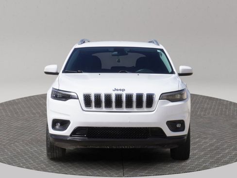 Used 2019 Jeep Cherokee Latitude w/ Popular Appearance Group image 4