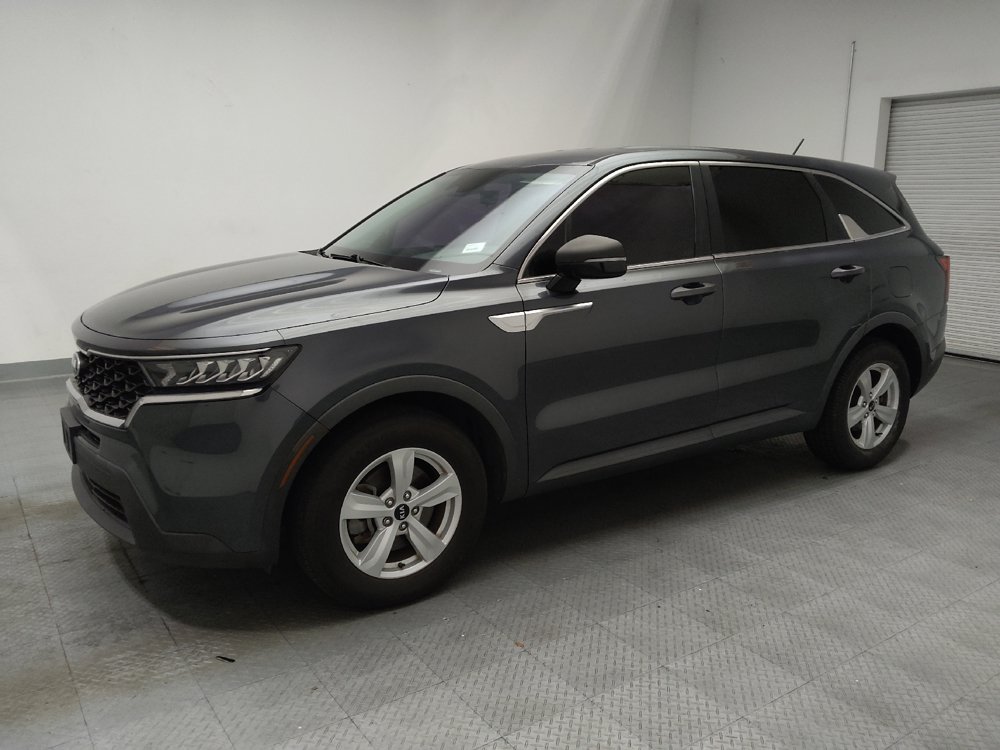 Used 2021 Kia Sorento LX FWD image 2