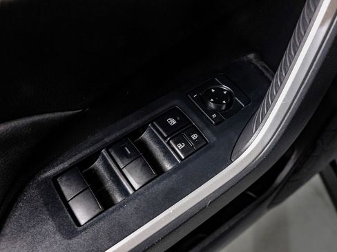 Used 2022 Toyota RAV4 LE image 33