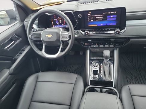 Used 2023 Chevrolet Colorado LT image 12