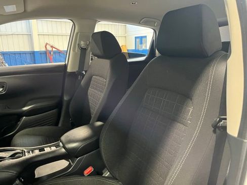 Used 2025 Honda HR-V LX image 22