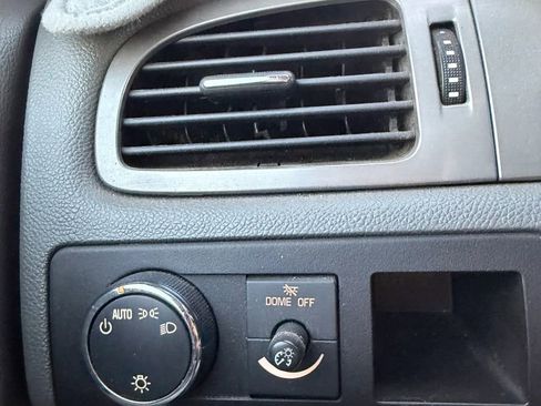 Used 2008 Chevrolet Avalanche LS image 25