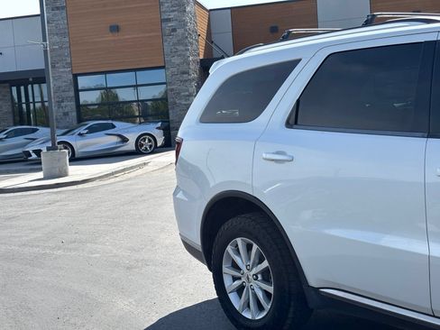 Used 2019 Dodge Durango SXT AWD/4WD image 3