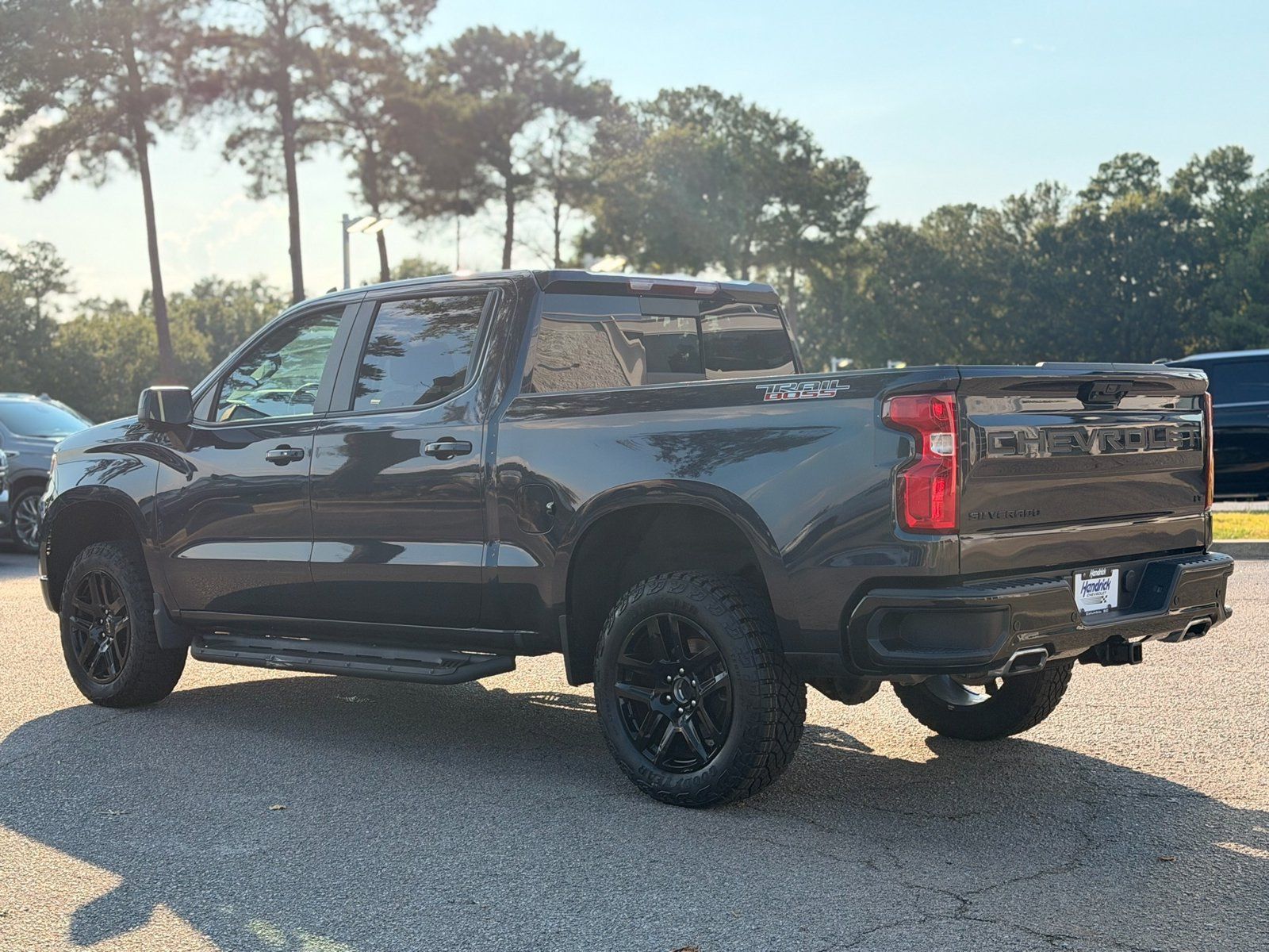 Used 2023 Chevrolet Silverado 1500 LT Trail Boss w/ LT Trail Boss Premium Package AWD/4WD image 10
