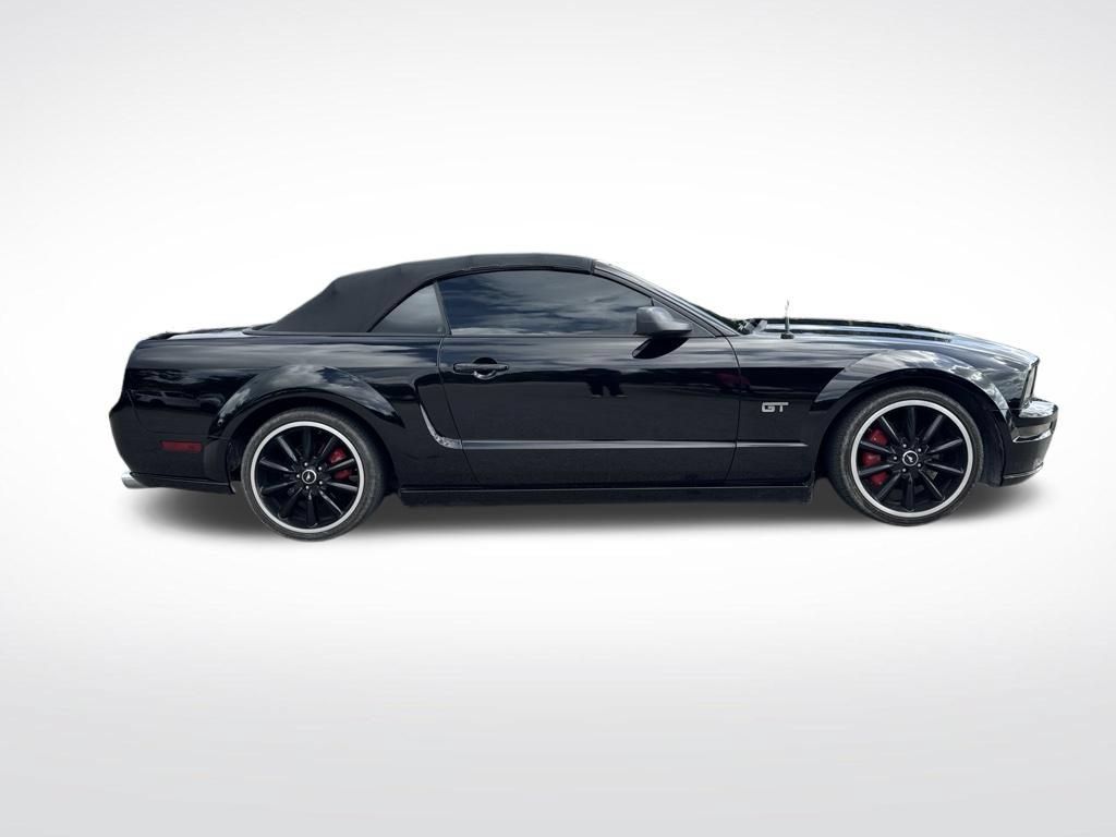 Used 2006 Ford Mustang GT RWD image 4