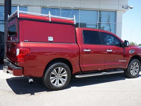 Used 2017 Nissan Titan SL RWD image 9