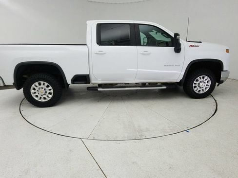 Certified 2024 Chevrolet Silverado 2500 LT AWD/4WD image 8