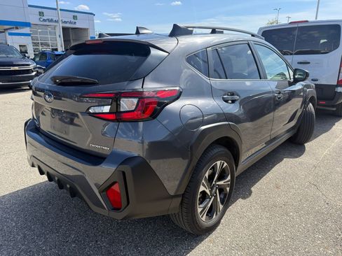 Used 2025 Subaru Crosstrek 2.0i Premium image 2