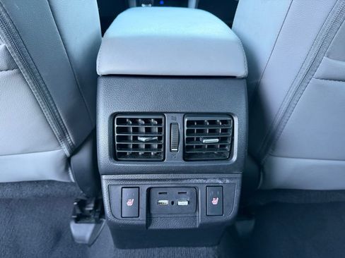 Used 2018 Subaru Outback 2.5i Limited AWD/4WD image 19