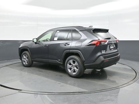 New 2025 Toyota RAV4 XLE image 5