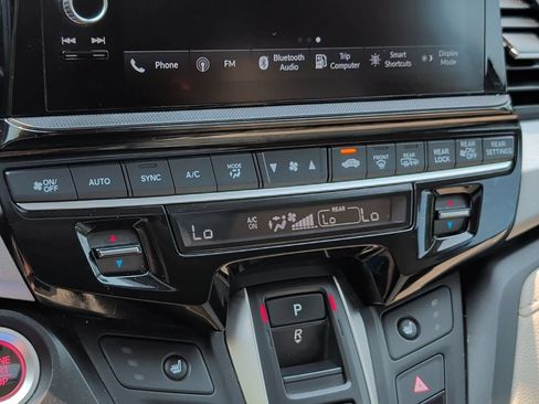 Used 2025 Honda Odyssey EX-L image 23