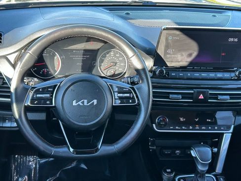 Used 2022 Kia Seltos SX w/ Sunroof Package image 13