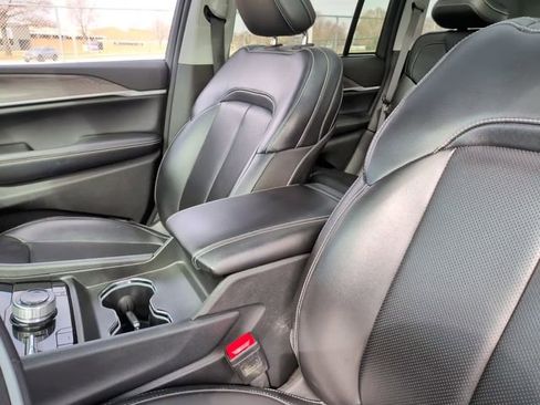 Used 2023 Jeep Grand Cherokee 4WD 4xe w/ Luxury Tech Group II image 33