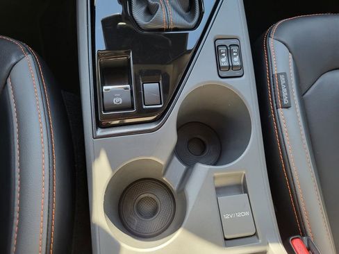 Certified 2025 Subaru Crosstrek 2.5i Limited w/ Crosstrek Mirror Package image 23