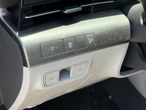 Used 2024 Hyundai Kona Limited FWD image 8