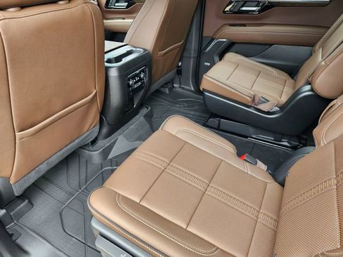 New 2026 Chevrolet Suburban High Country AWD/4WD image 24