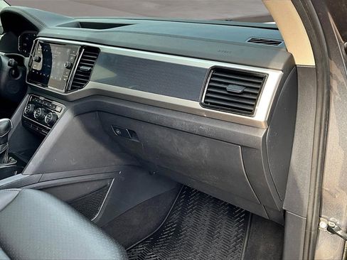 Used 2023 Volkswagen Atlas SEL R-Line image 16