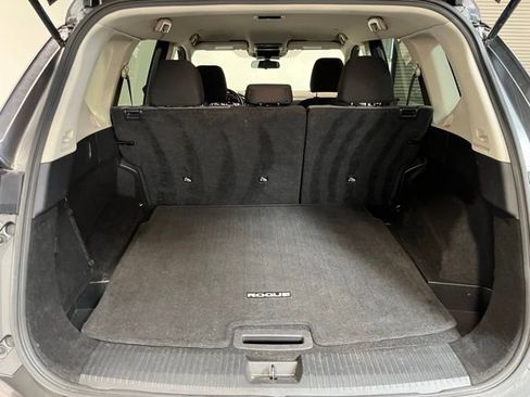Used 2023 Nissan Rogue SV FWD image 14