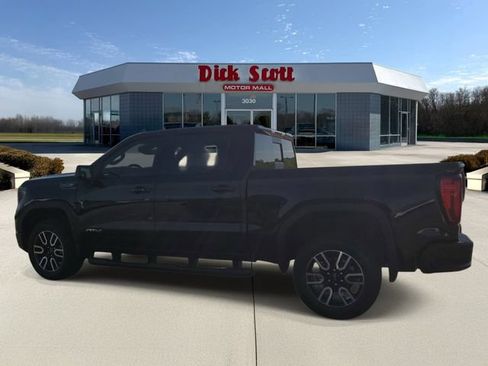 Used 2024 GMC Sierra 1500 AT4 w/ AT4 Preferred Package AWD/4WD image 4