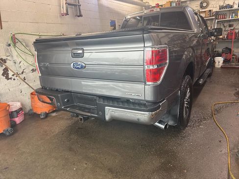 Used 2011 Ford F150 XLT w/ XLT Chrome Pkg image 3