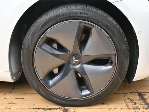 Used 2018 Tesla Model 3 Long Range AWD/4WD image 13