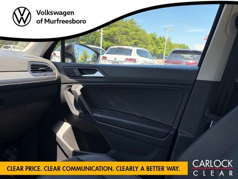 Used 2021 Volkswagen Tiguan SEL AWD/4WD image 27