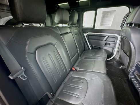 Used 2021 Land Rover Defender 110 X-Dynamic SE image 27