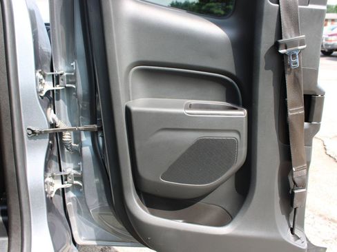 Used 2022 Chevrolet Colorado LT w/ Fleet Safety Package RWD image 38