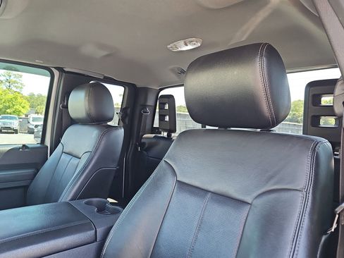 Used 2015 Ford F250 Lariat w/ Chrome Package image 13