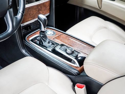 Used 2023 Nissan Armada SL w/ Captain's Chairs Package image 16