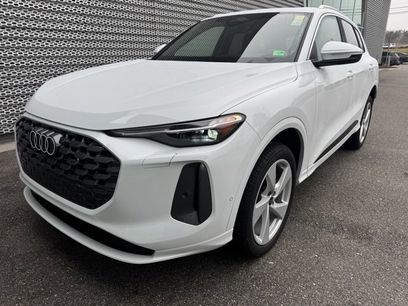 New 2025 Audi Q5 2.0T Premium Plus