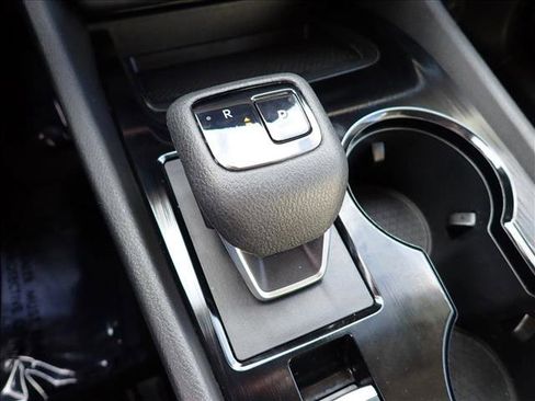 Used 2024 Nissan Rogue SV image 19