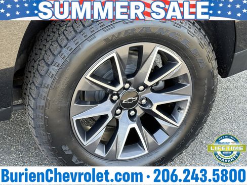 Used 2022 Chevrolet Suburban Z71 AWD/4WD image 31