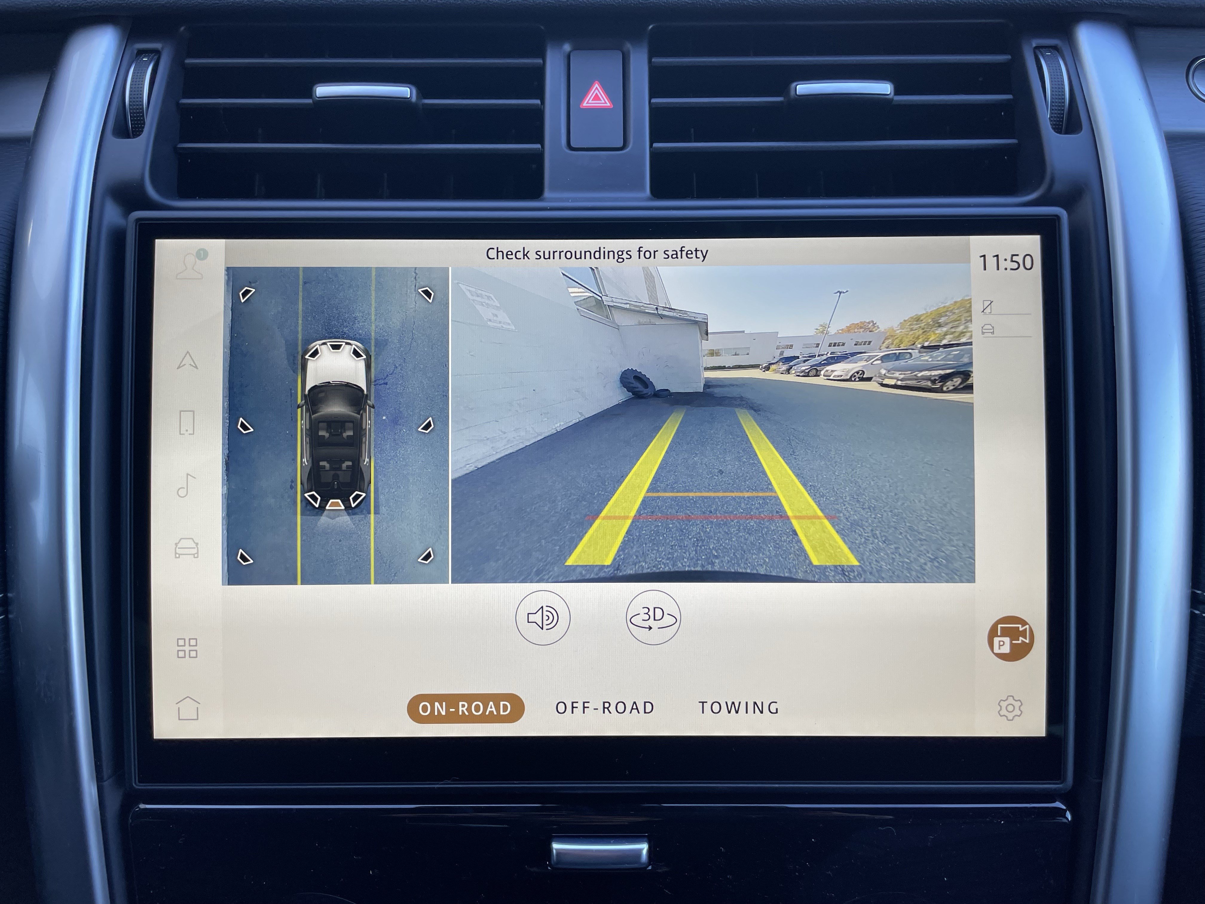 Certified 2025 Land Rover Discovery Dynamic SE AWD/4WD image 28