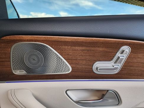 Used 2023 Mercedes-Benz GLE 350 4MATIC w/ AMG Line Exterior image 76