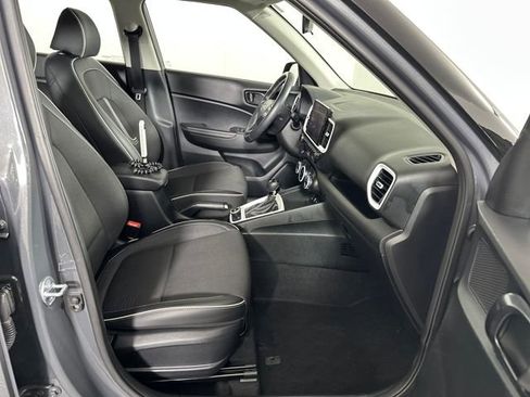Certified 2023 Hyundai Venue Limited image 36