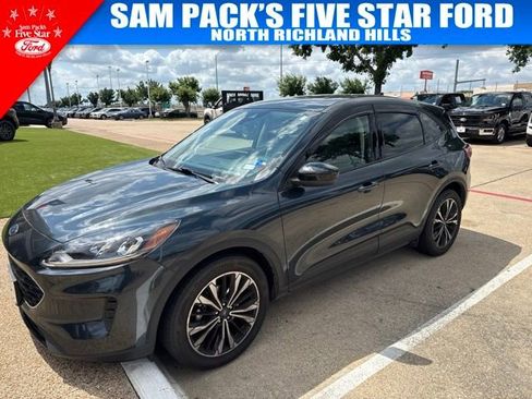Used 2022 Ford Escape SE w/ SE Sport Appearance Package FWD image 1