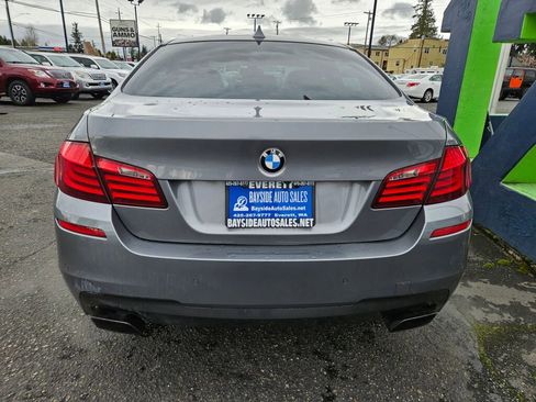 Used 2012 BMW 550i xDrive Sedan image 3